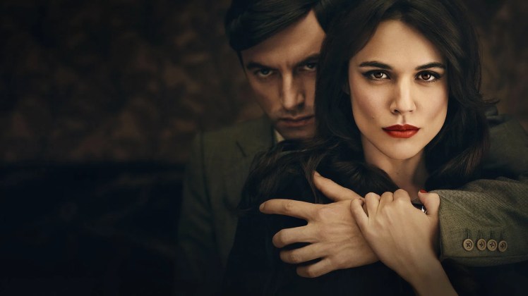 Hache me Titra&nbsp;Shqip